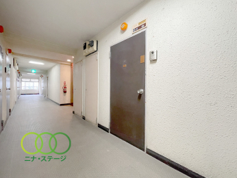  �����փh�A��