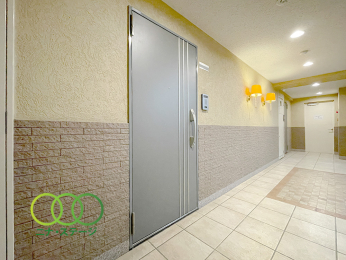  �����փh�A��