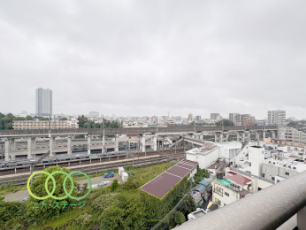  �����]��
�쐼�����o���R�j�[����̒��]
